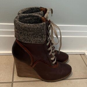 Chloe Brown boots